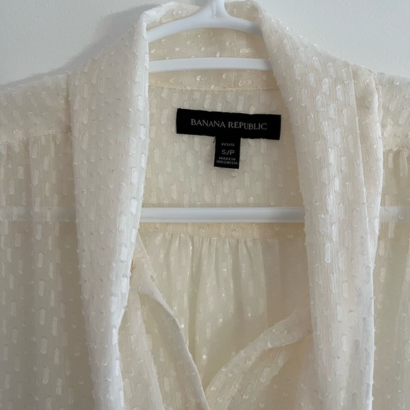 Banana Republic Tied Mesh Blouse - Picture 2 of 3